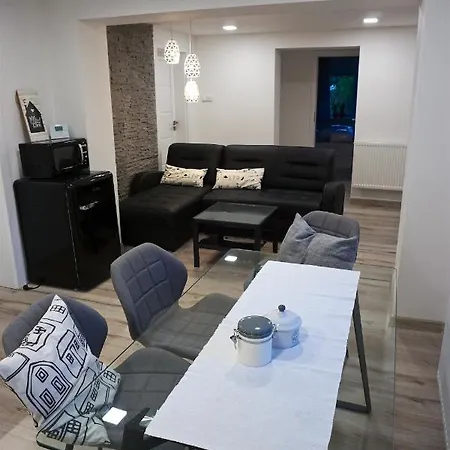 U Lipy Apartment Tatobity